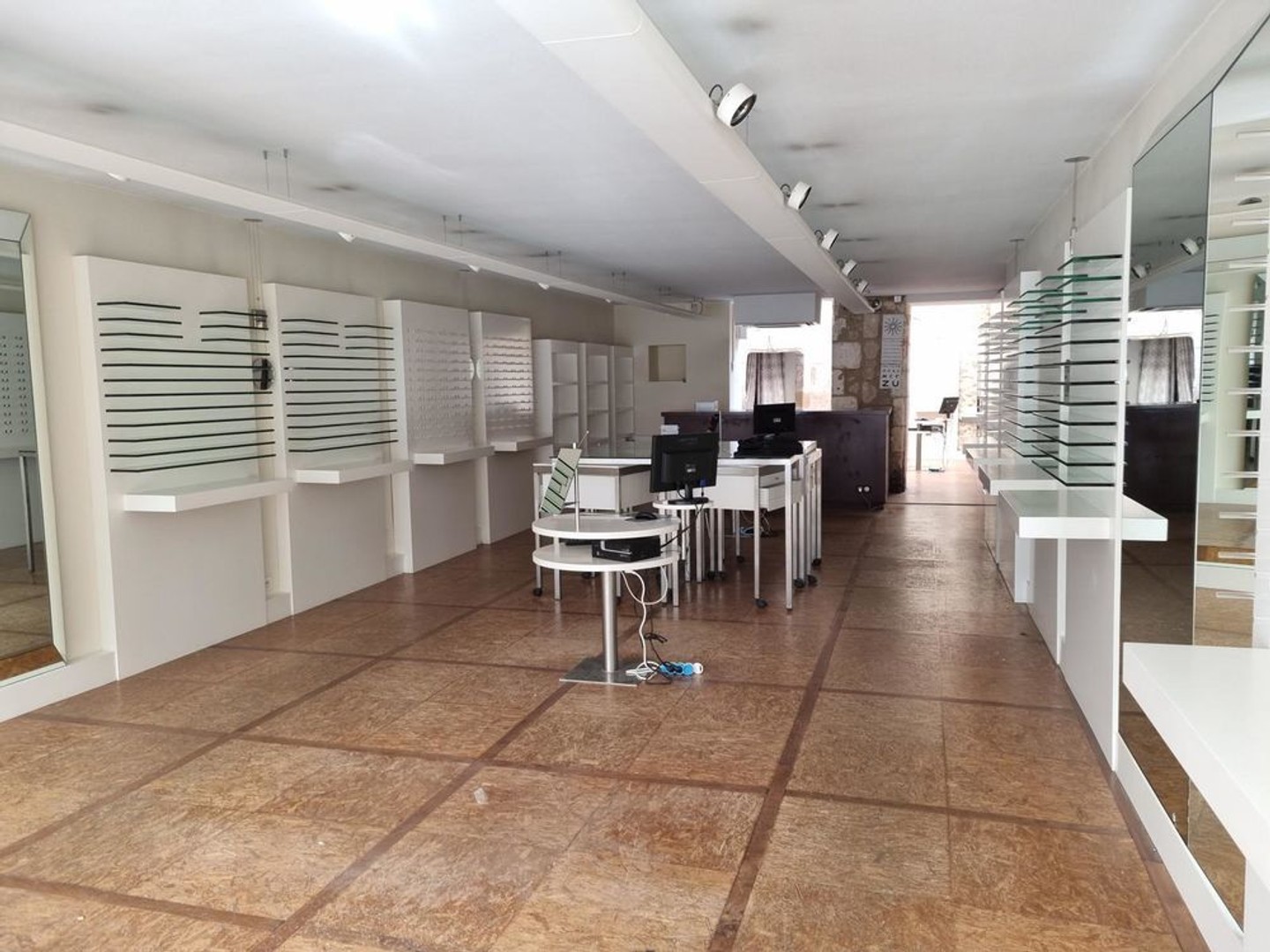 Immeuble à vendre - 3 pièces - 300m2 - Nontron (24300)