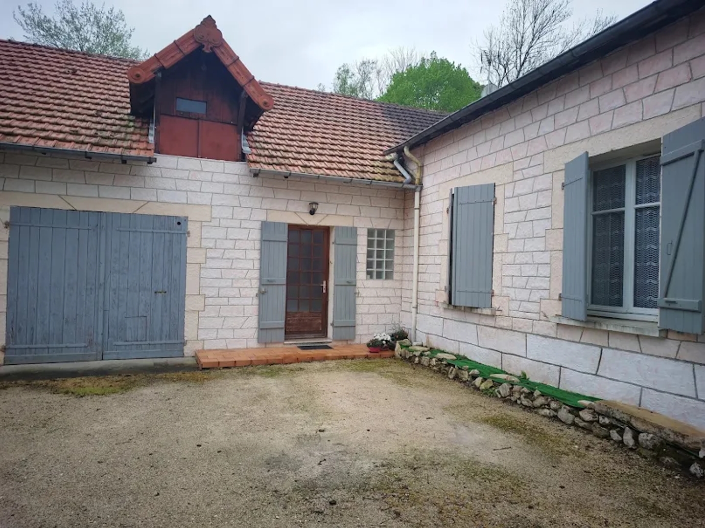 Maison 8 pièces 232 m²