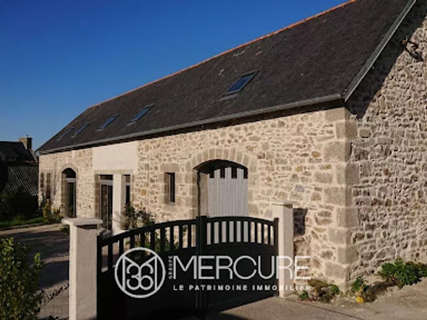 Maison à vendre - 3 pièces - 143m2 - Saint-Nic (29550)