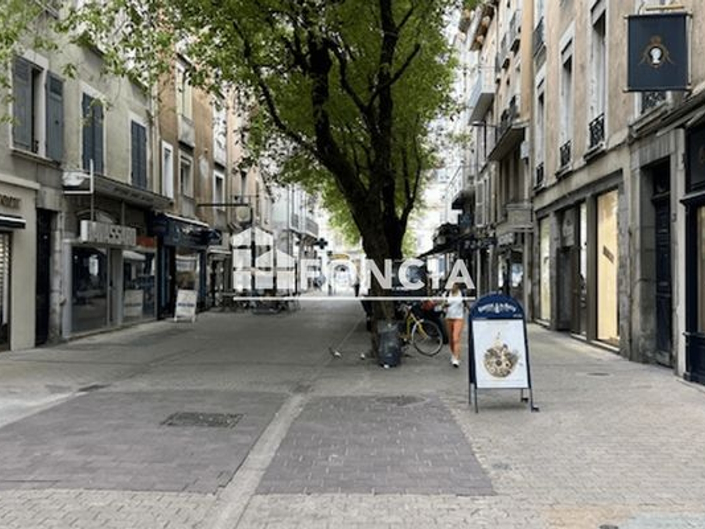 Local 86 m²