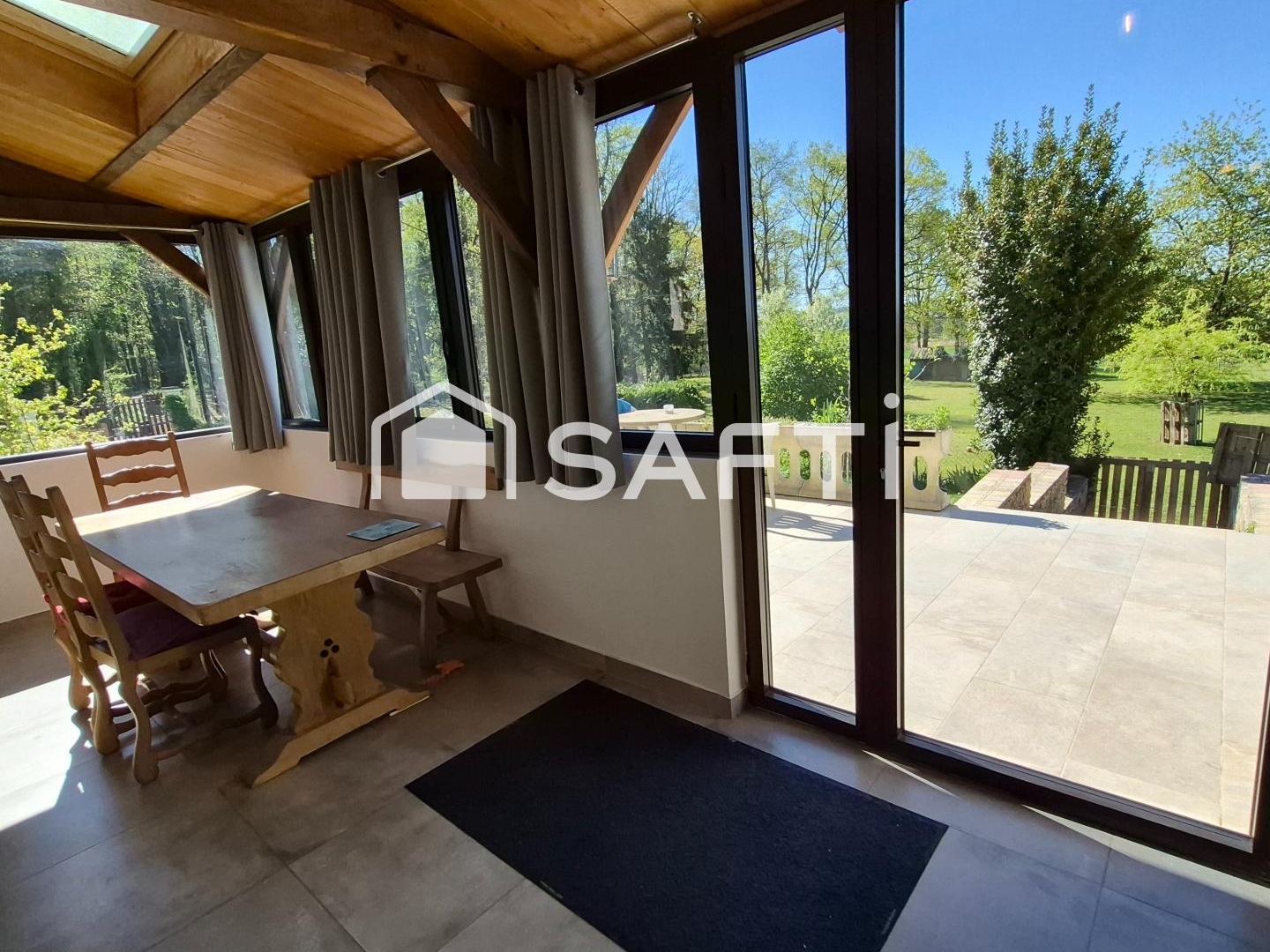 Maison à vendre - 5 pièces - 168m2 - Descartes (37160)