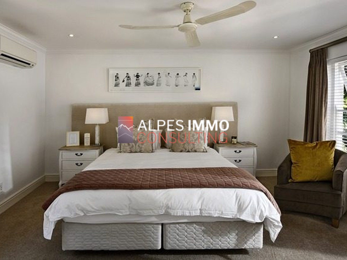 Local commercial 3 pièces 1200 m²