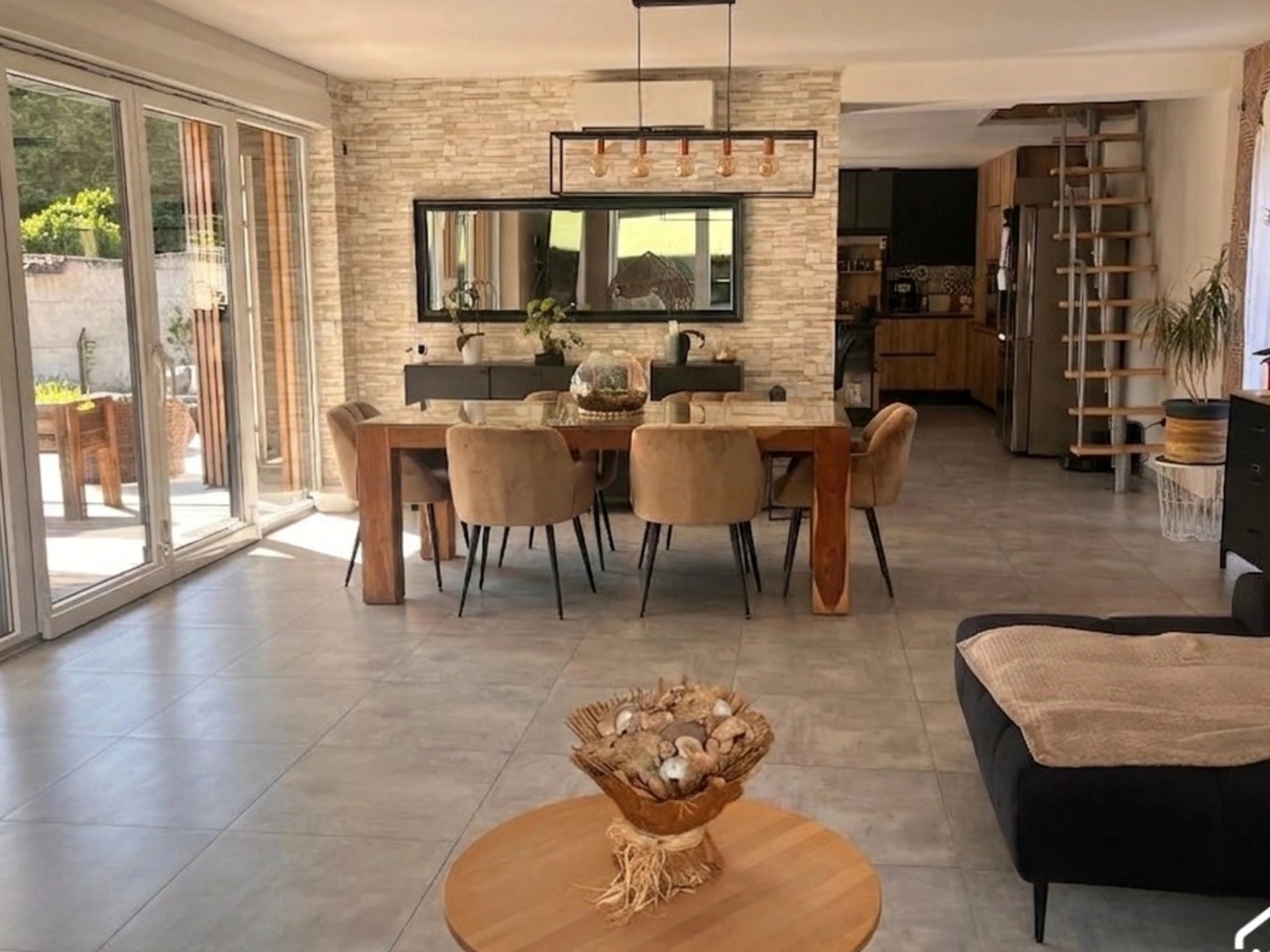 Maison 6 pièces 203 m²