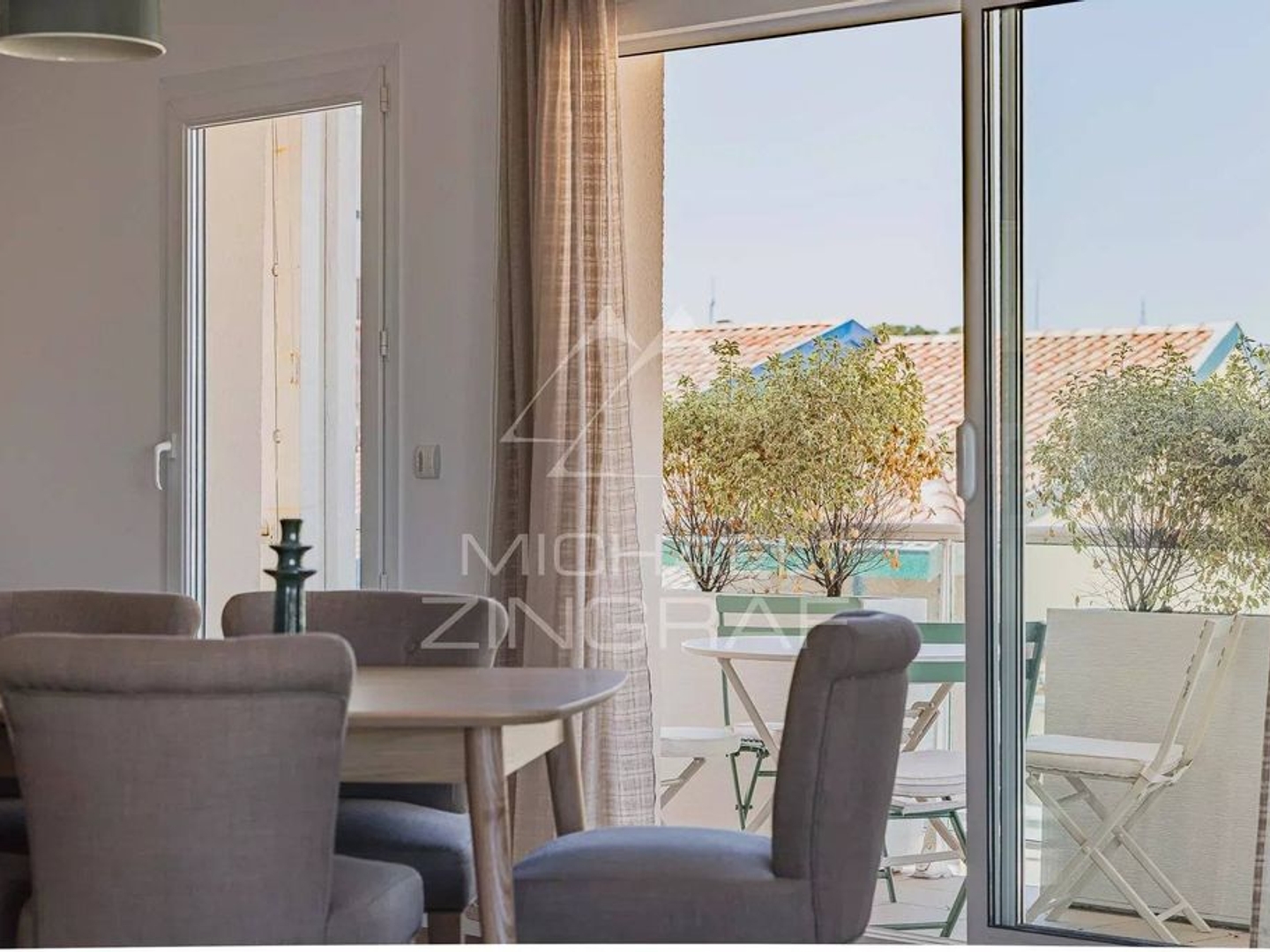 Appartement à vendre - 4 pièces - 98m2 - Arcachon (33120)