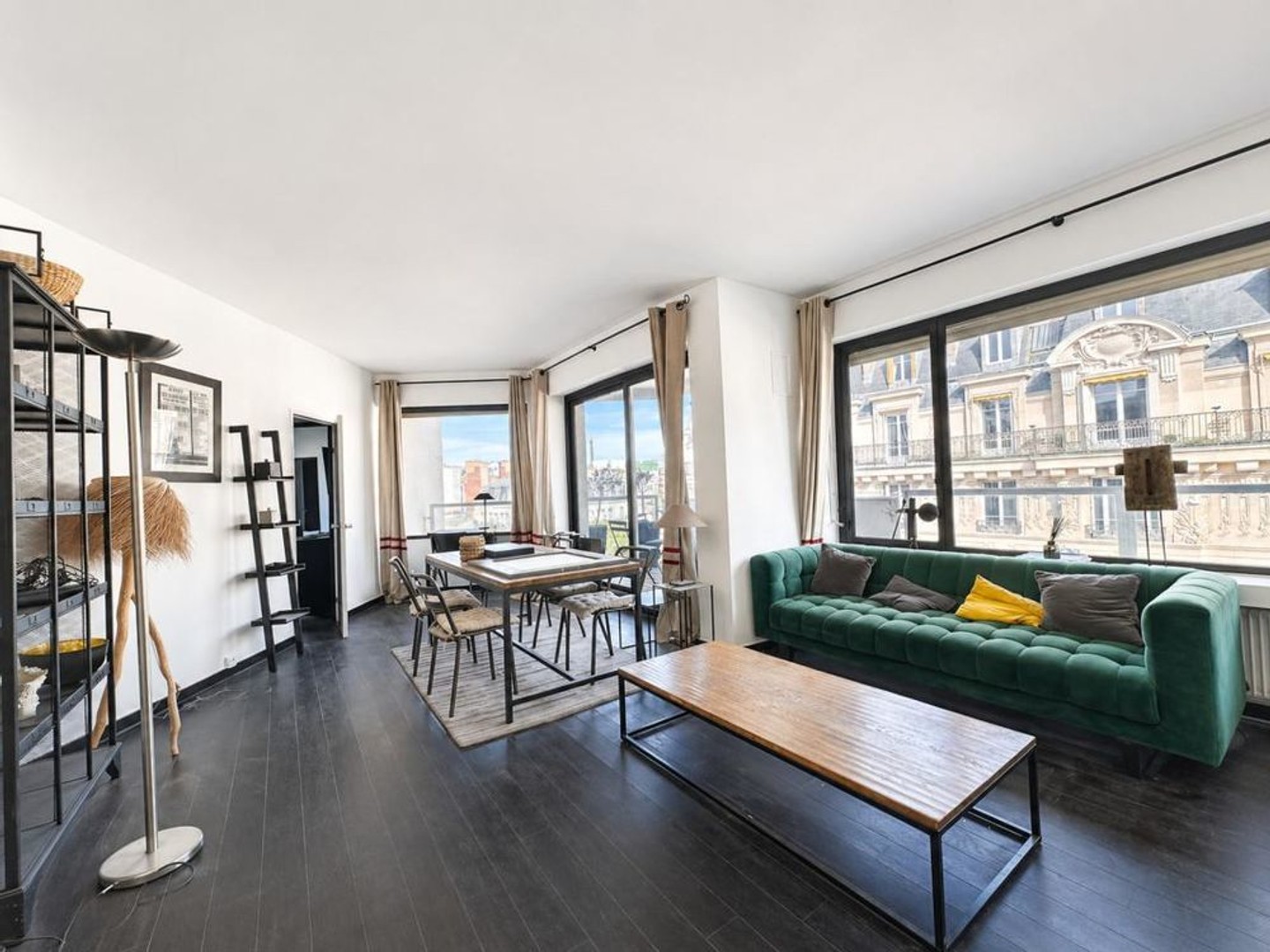 Appartement à vendre - 2 pièces - 61m2 - Paris 16e (75016)