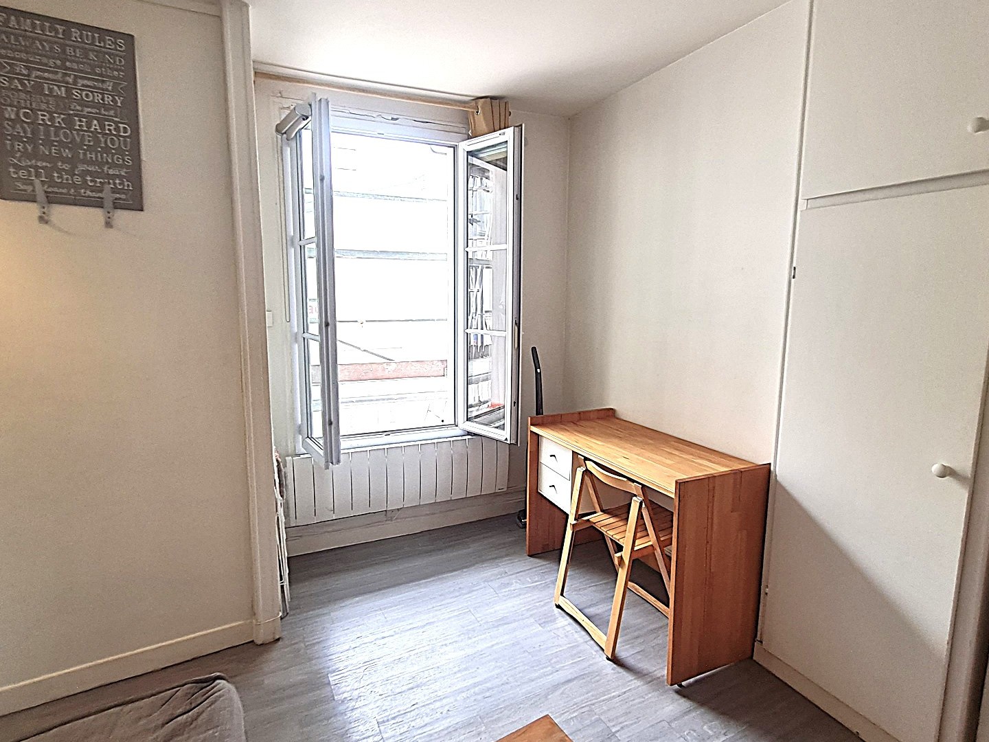 STUDIO EN BON ETAT ECOLE MILITAIRE