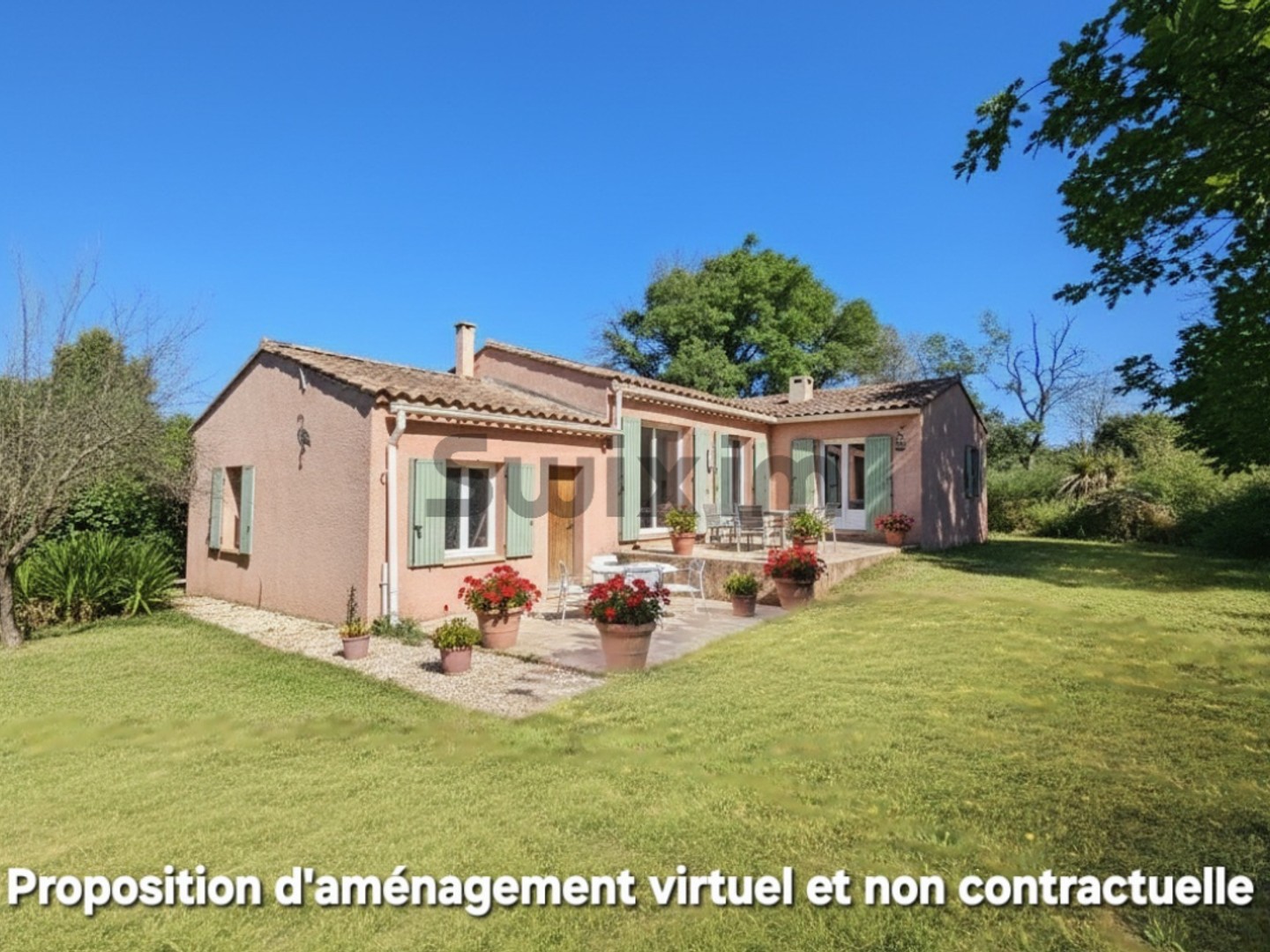 Villa de plain-pied avec un jardin de 2400m2