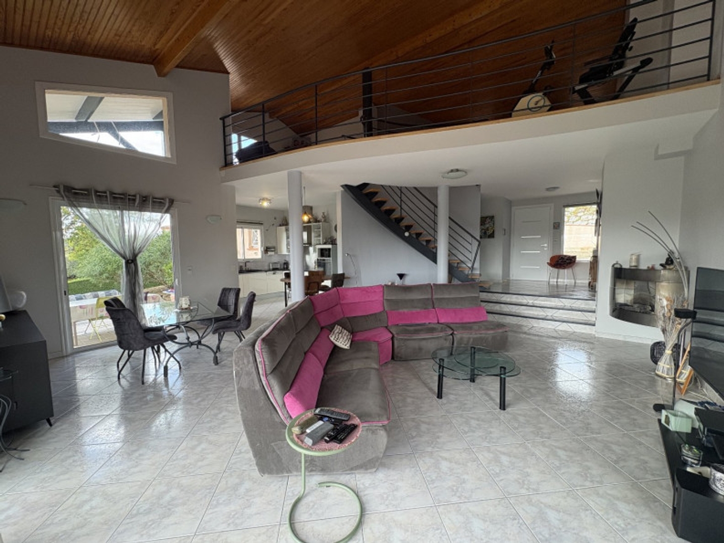 Maison à vendre - 6 pièces - 190m2 - Rouffiac-Tolosan (31180)