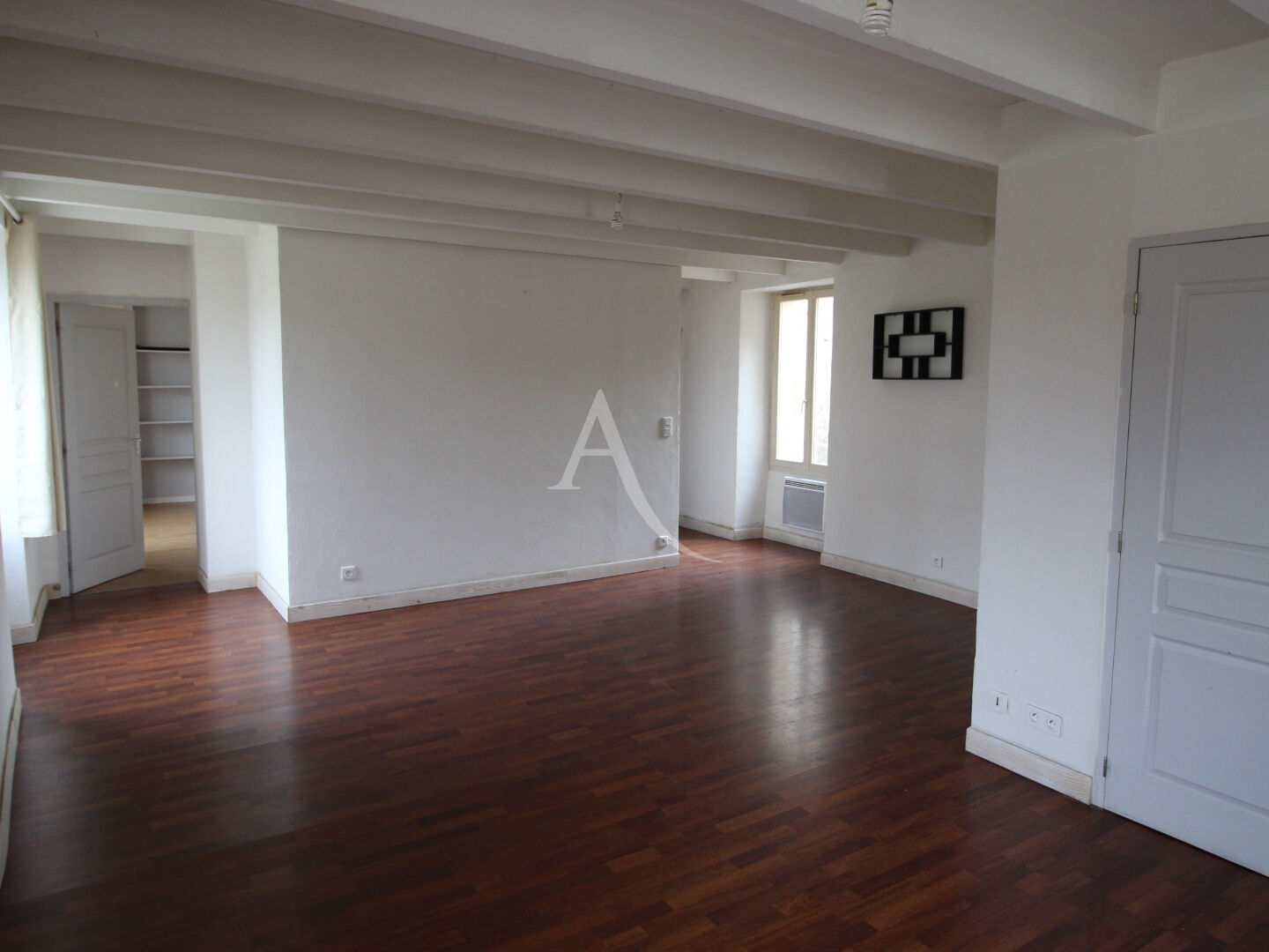 Immeuble de rapport, Puy-l'Evêque, appartement + local + cour