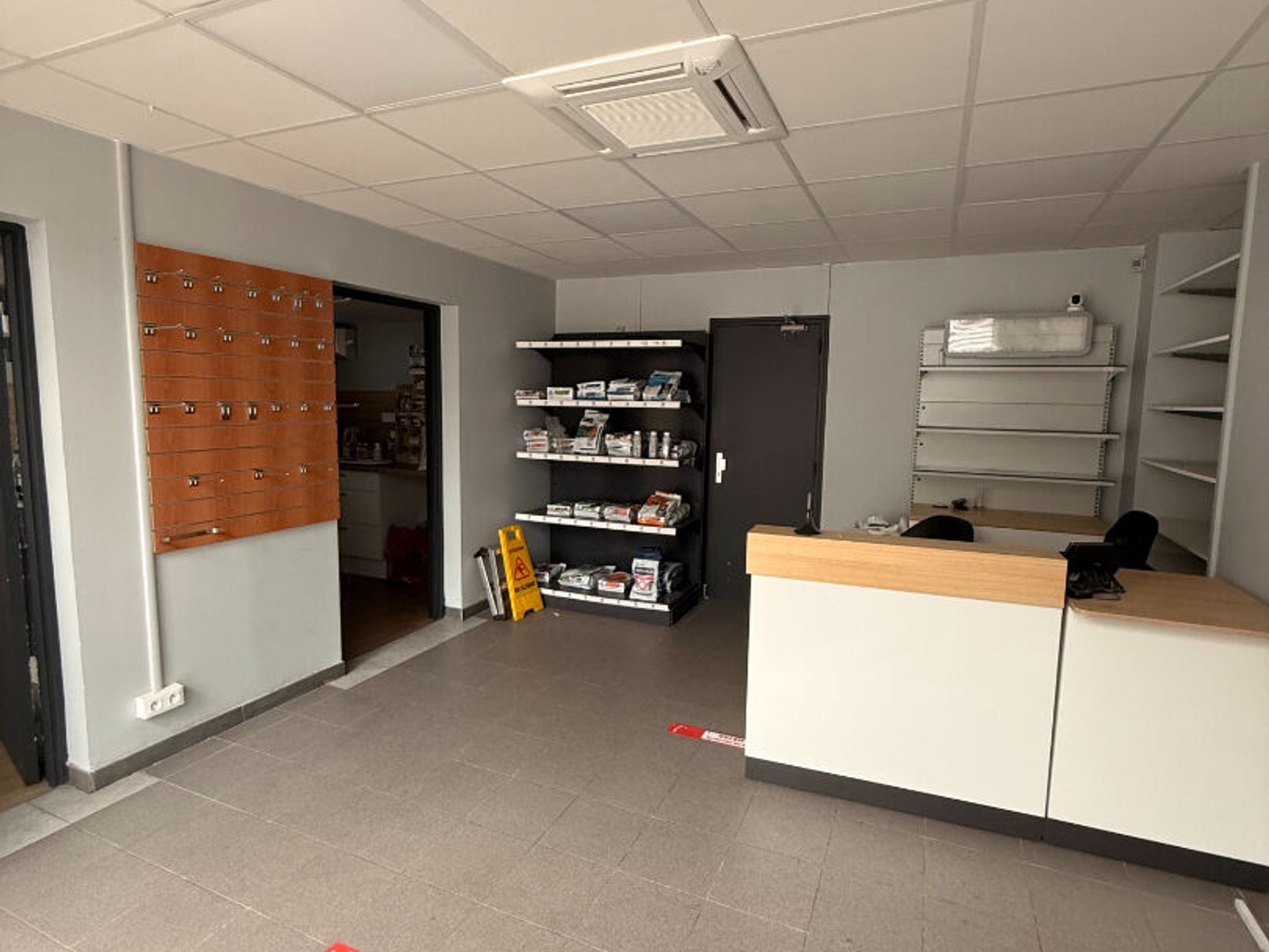 Immeuble à vendre - 13 pièces - 200m2 - Noisy-Le-Grand (93160)