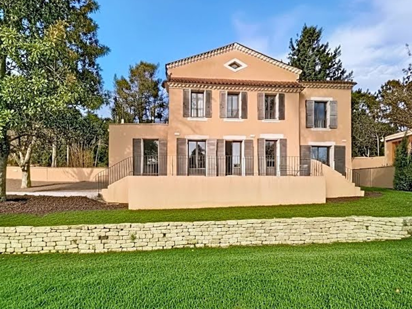 Maison 7 pièces 260 m²