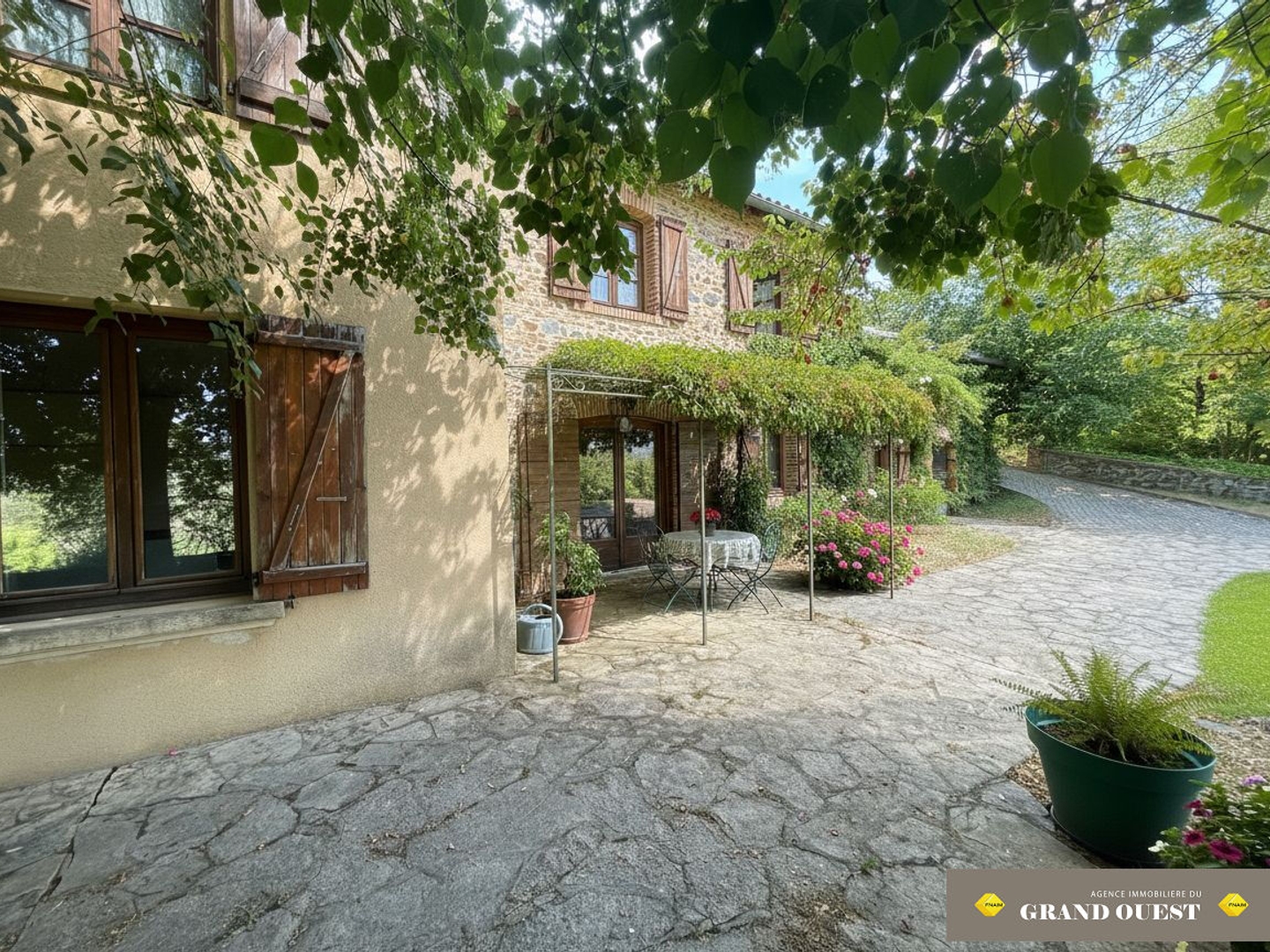 Maison à vendre - 9 pièces - 191m2 - L'arbresle (69210)