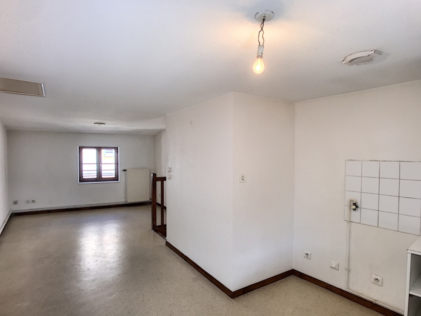Appartement à louer - 2 pièces - 40m2 - Roanne (42300)