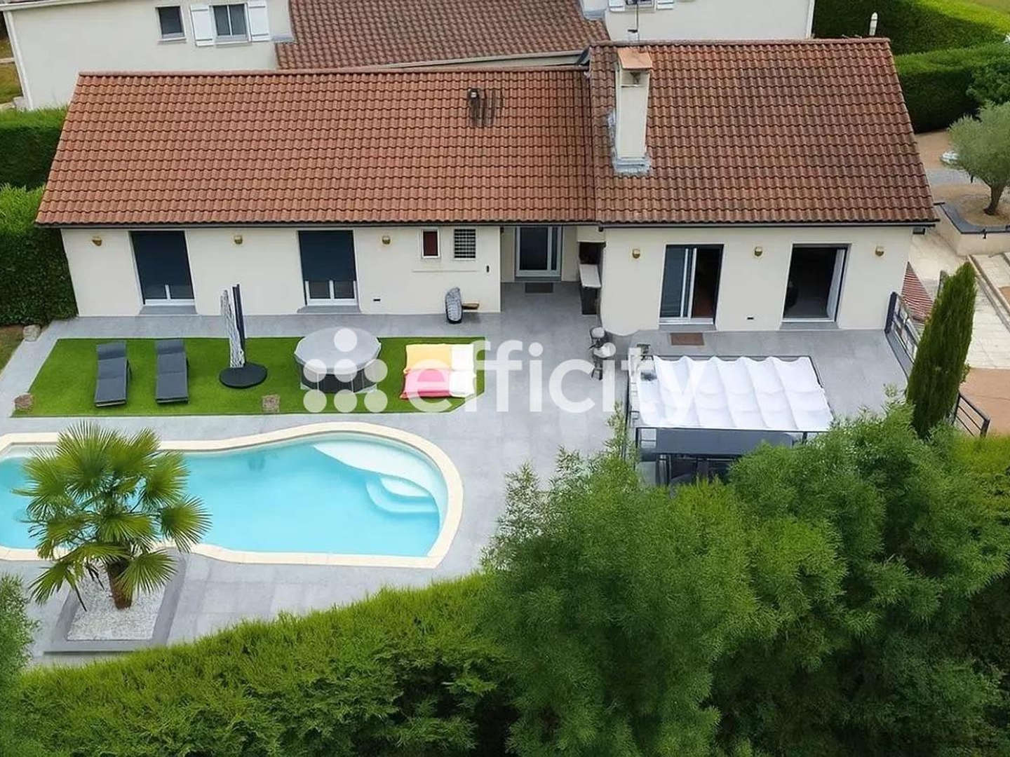 Maison 8 pièces 340 m²