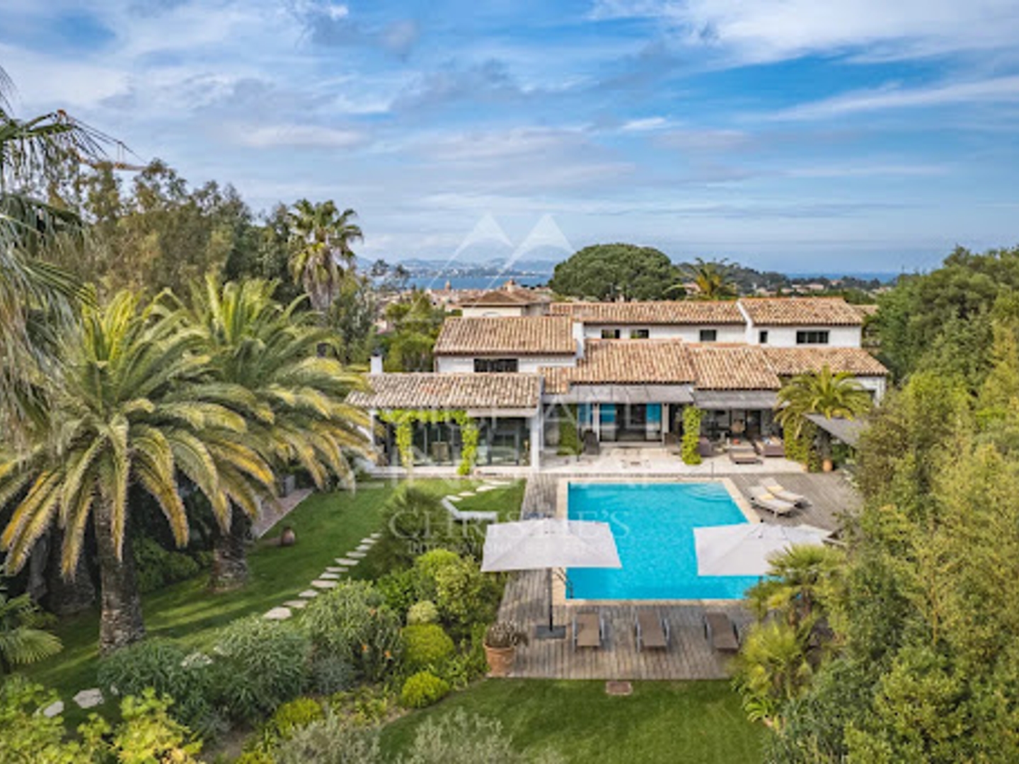 Villa 9 pièces 365 m²