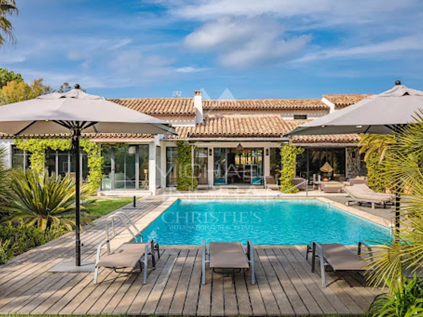 Maison à vendre - 9 pièces - 365m2 - Saint-Tropez (83990)