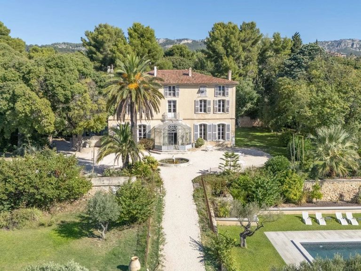 Maison de campagne 700 m²