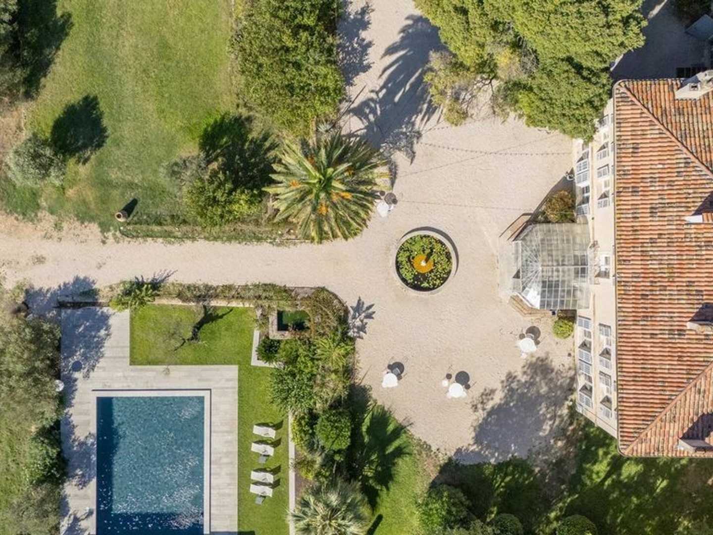 Maison à vendre - 700m2 - Ollioules (83190)