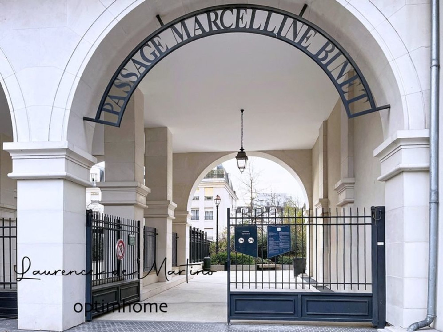 Emplacement de parking couvert- LA GARENNE COLOMBES (92)