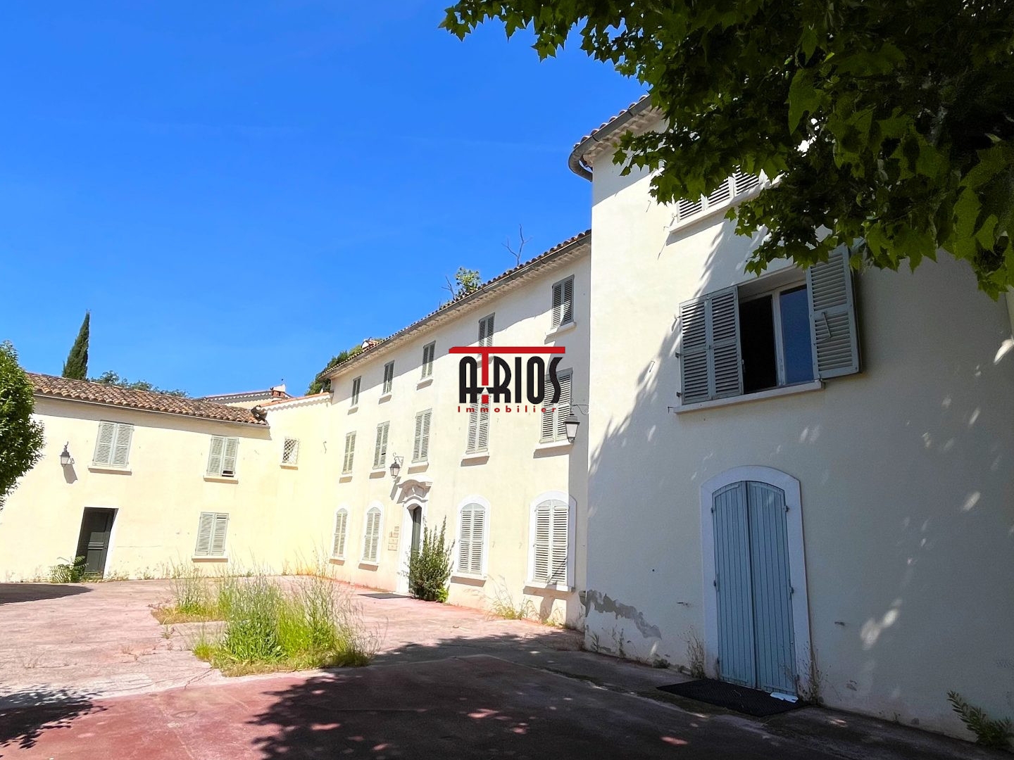Locaux à vendre - 1000m2 - Toulon (83100)