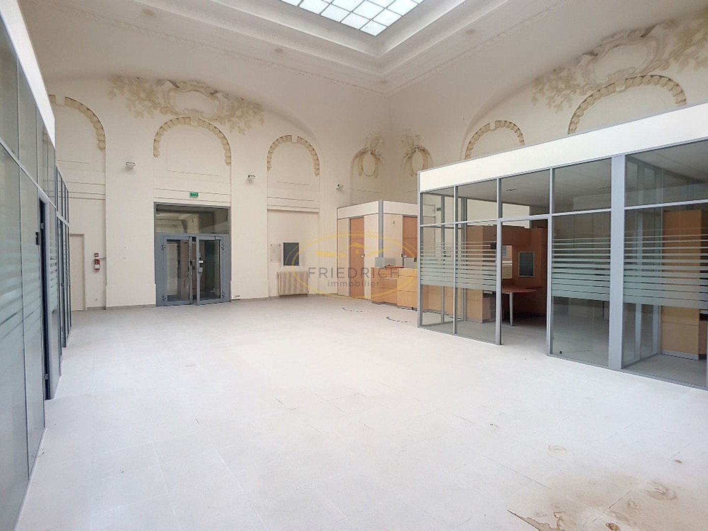 Bureaux à vendre - 250m2 - Bar-Le-Duc (55000)