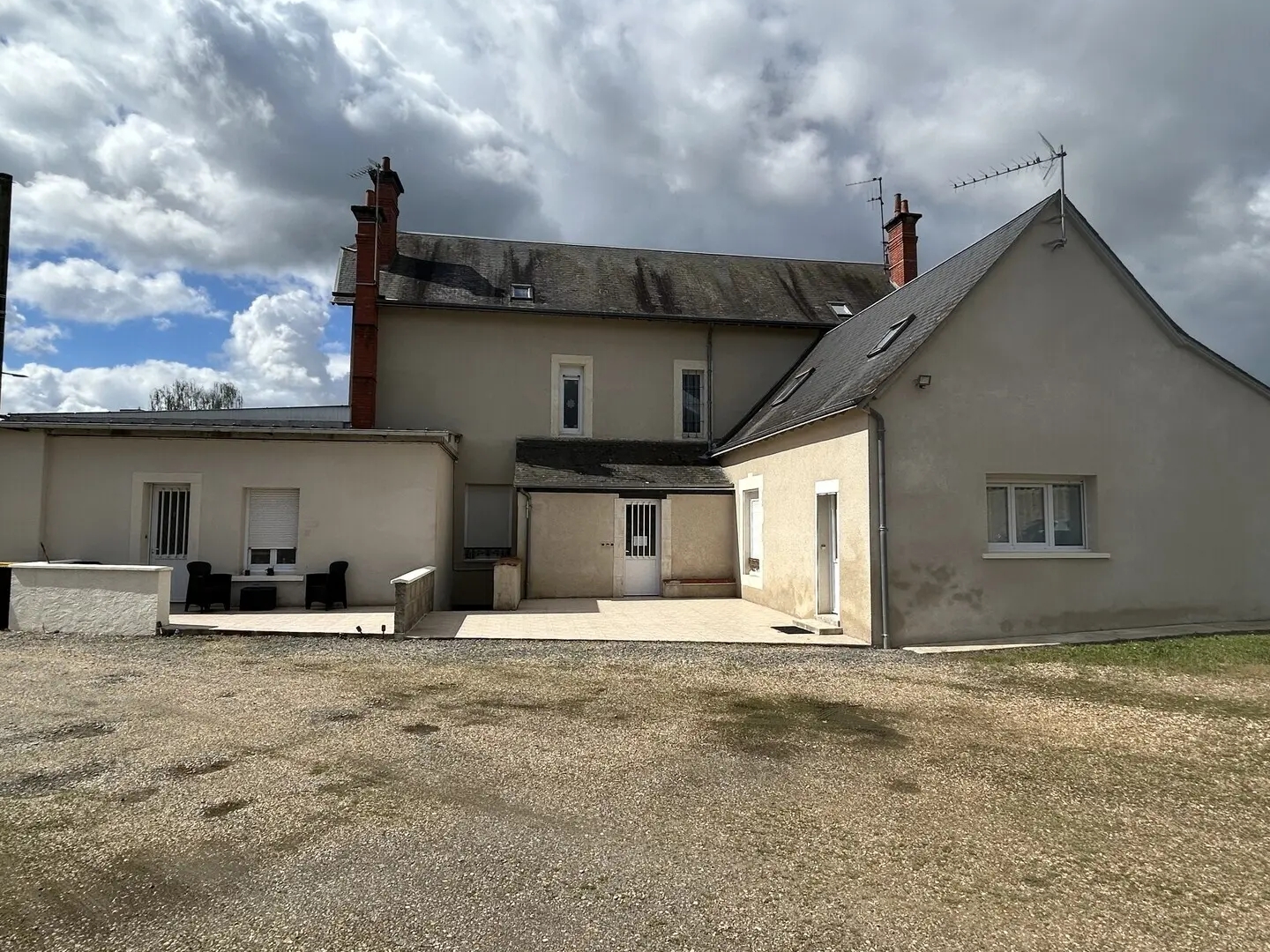 Immeuble à vendre - 330m2 - Écommoy (72220)