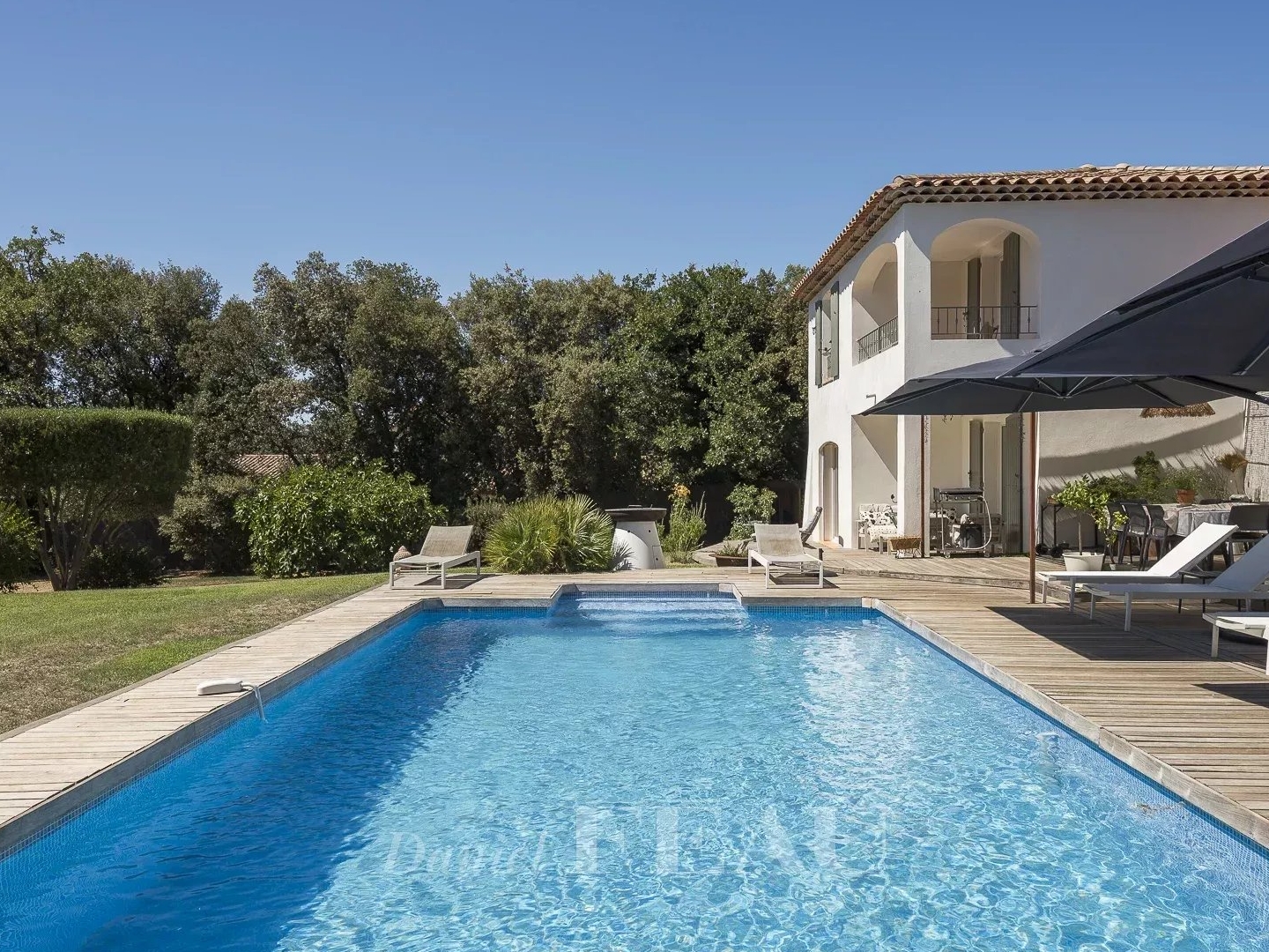 Maison à vendre - 9 pièces - 217m2 - Rognes (13840)