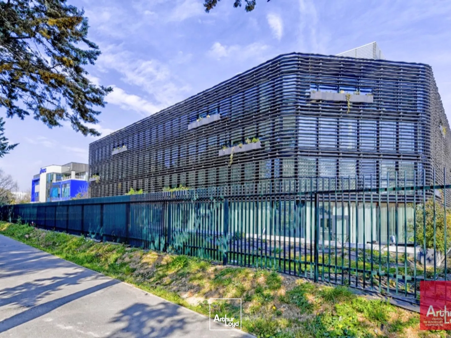 Bureaux à vendre à Lattes dernier étage proche gare et aéroport