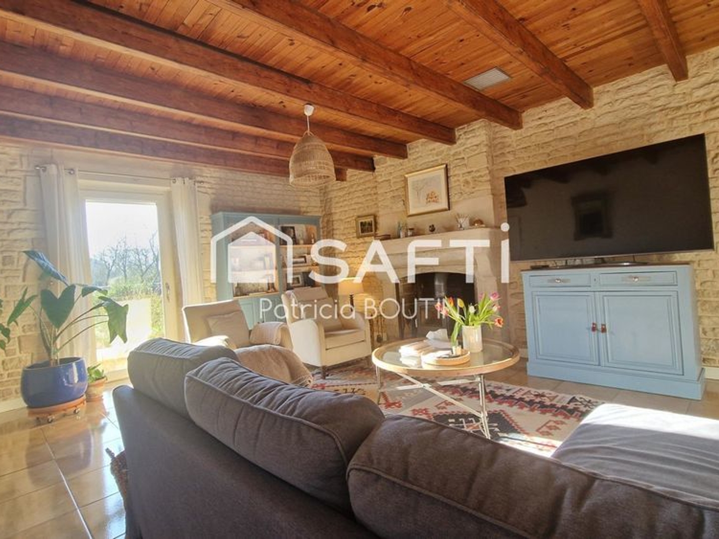 Maison à vendre - 7 pièces - 204m2 - Aigondigné (79370)