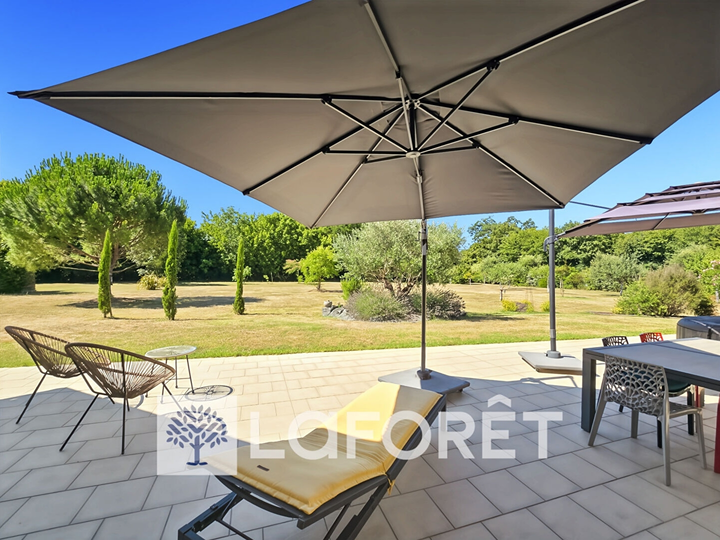 Maison à vendre - 5 pièces - 134m2 - Saint-Simon-De-Pe... (17260)