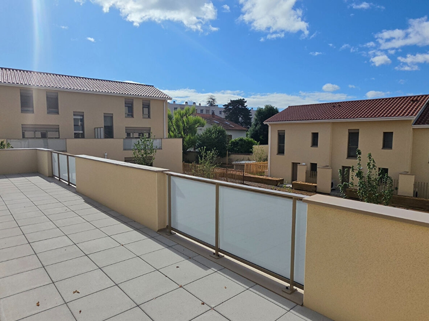 Appartement à vendre - 4 pièces - 98m2 - Craponne (69290)