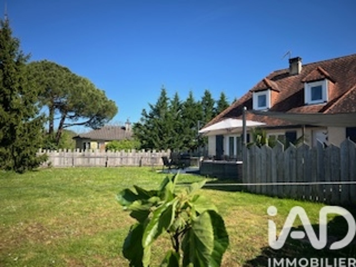 Maison à vendre - 7 pièces - 155m2 - Salignac-Eyvigues (24590)