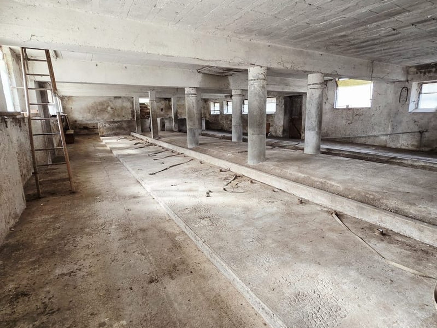 Maison à vendre - 1 pièce - 462m2 - Bliesbruck (57200)