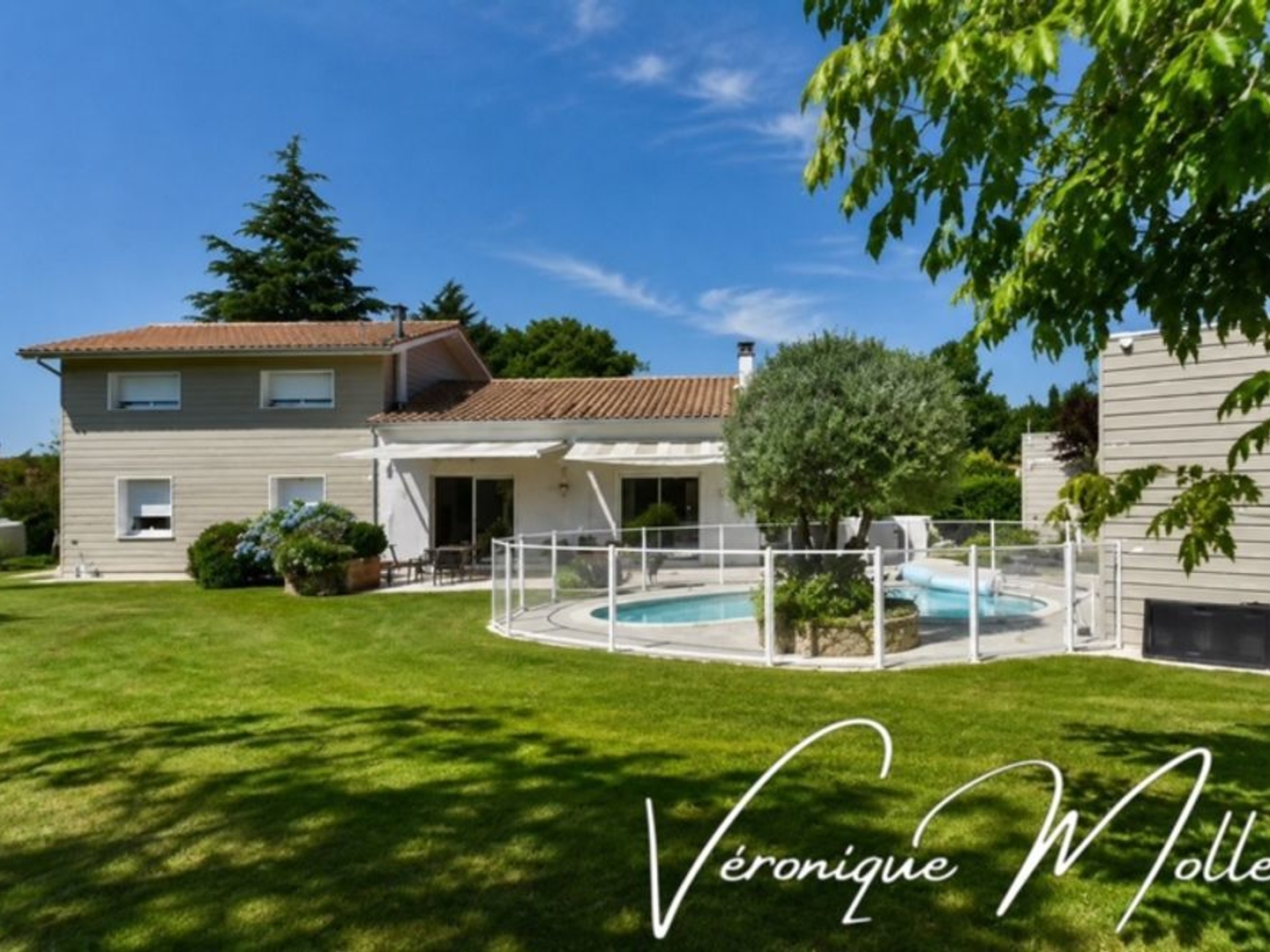 Maison à vendre - 6 pièces - 165m2 - Lignan-De-Bordeaux (33360)
