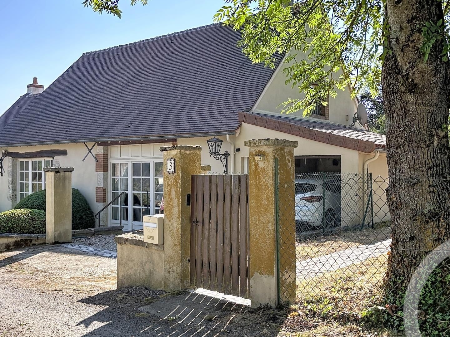 Maison à vendre - 5 pièces - 194m2 - Verneuil-En-Bourb... (03500)