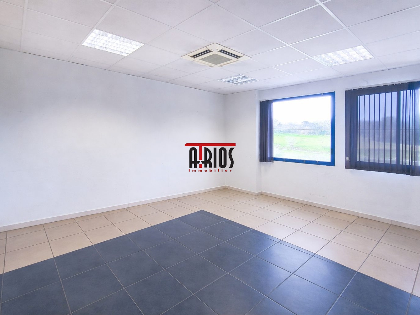 Locaux à vendre - 177m2 - Six-Fours-Les-Plages (83140)