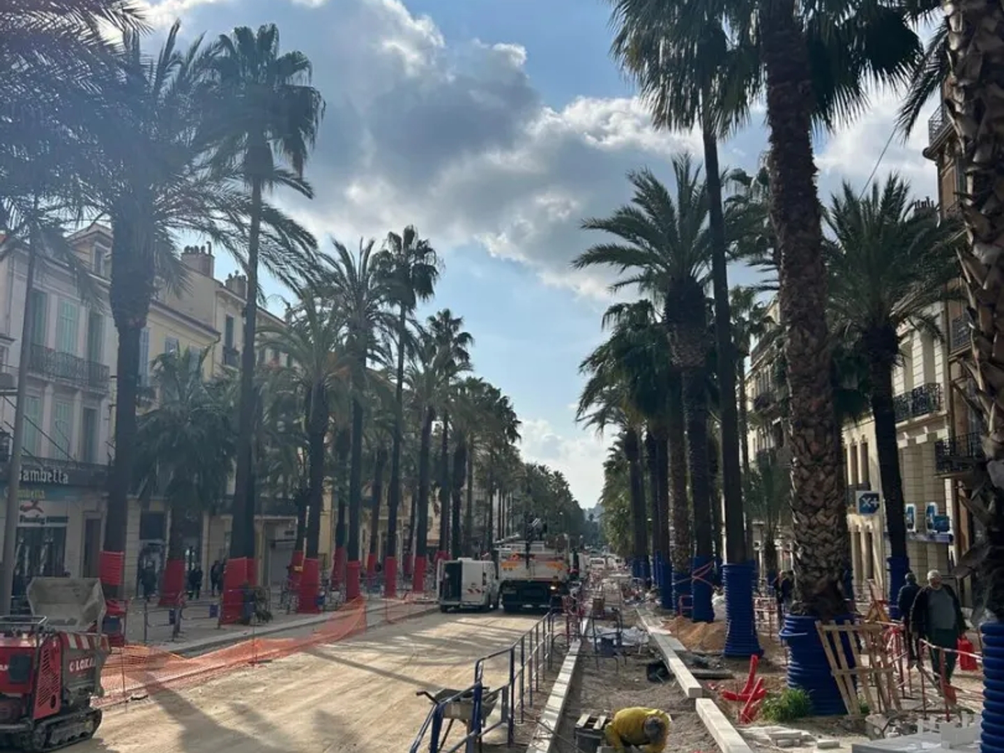 Immeuble à vendre - 544m2 - Hyères (83400)