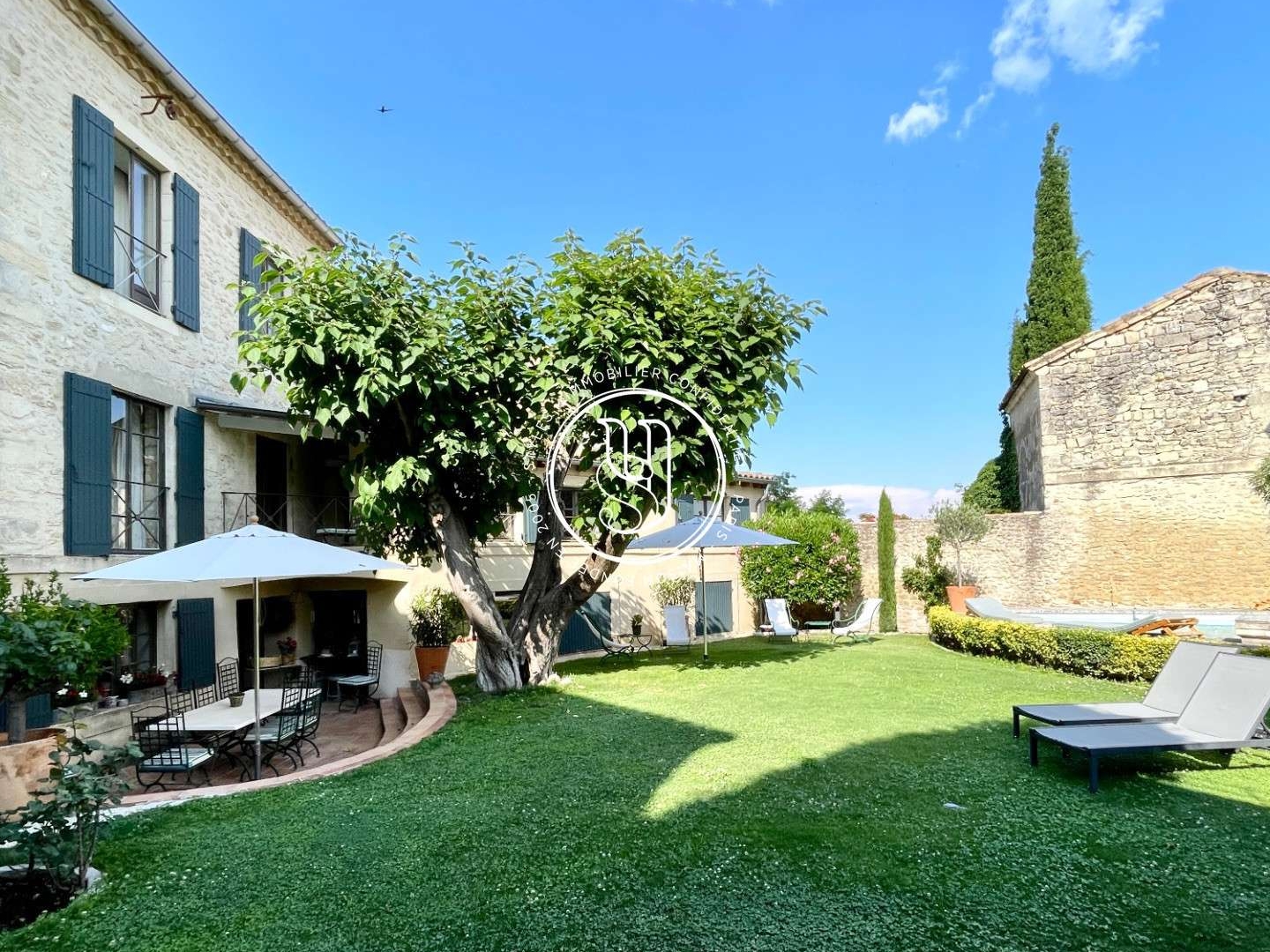 Villa 9 pièces 280 m²