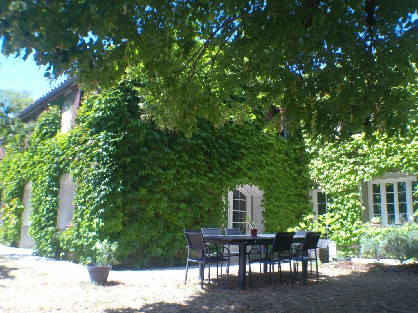 Maison à vendre - 10 pièces - 270m2 - Châteaubernard (16100)