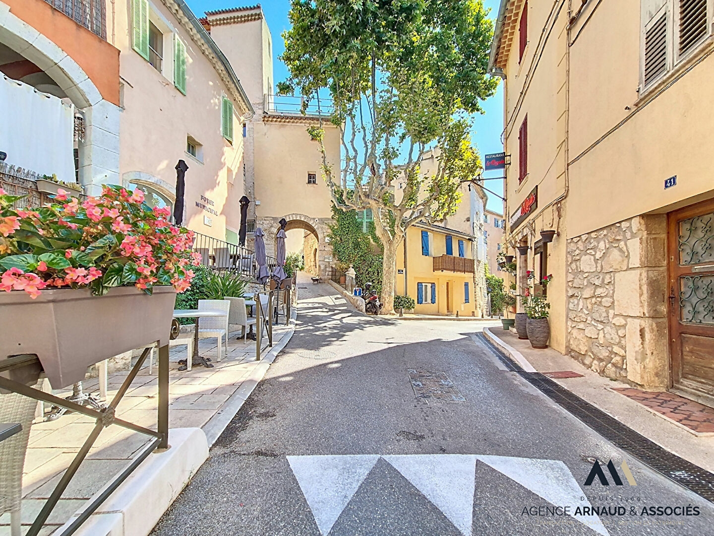 Locaux à vendre - 132m2 - La Cadière-D'azur (83740)