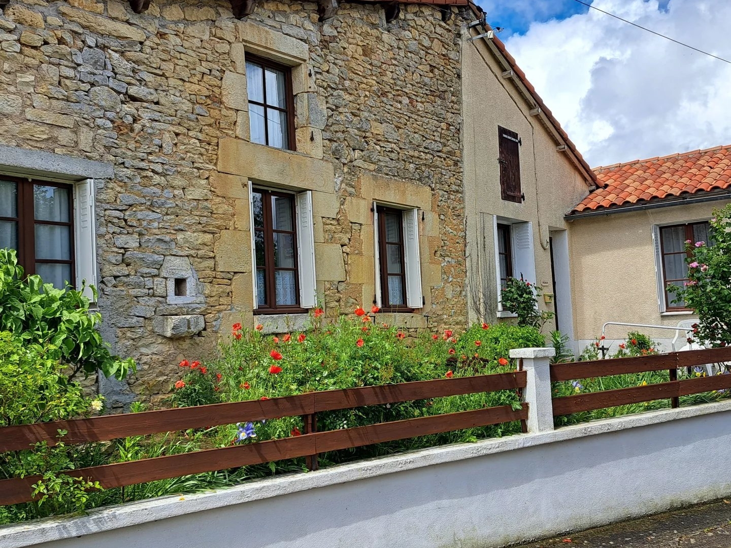 Maison de village confortable, pleine de charme et de caractère