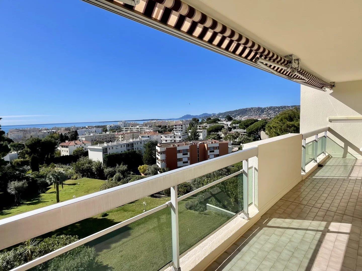 Appartement à vendre - 3 pièces - 75m2 - Antibes (06600)