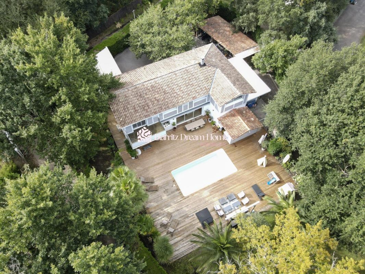 Vends propriété - 256 m² - 9 pièces, 6 chambres - Capbreton 40130
