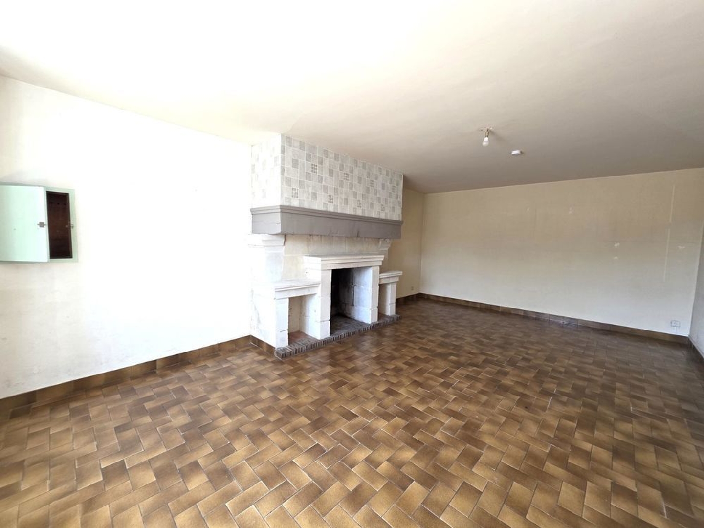 Maison à vendre - 6 pièces - 158m2 - Noyant-Villages (49490)