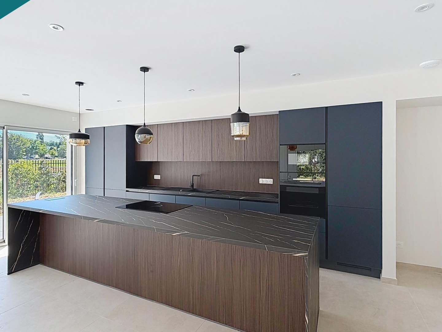 À Gueux, maison contemporaine 6 pièces 205 M2
