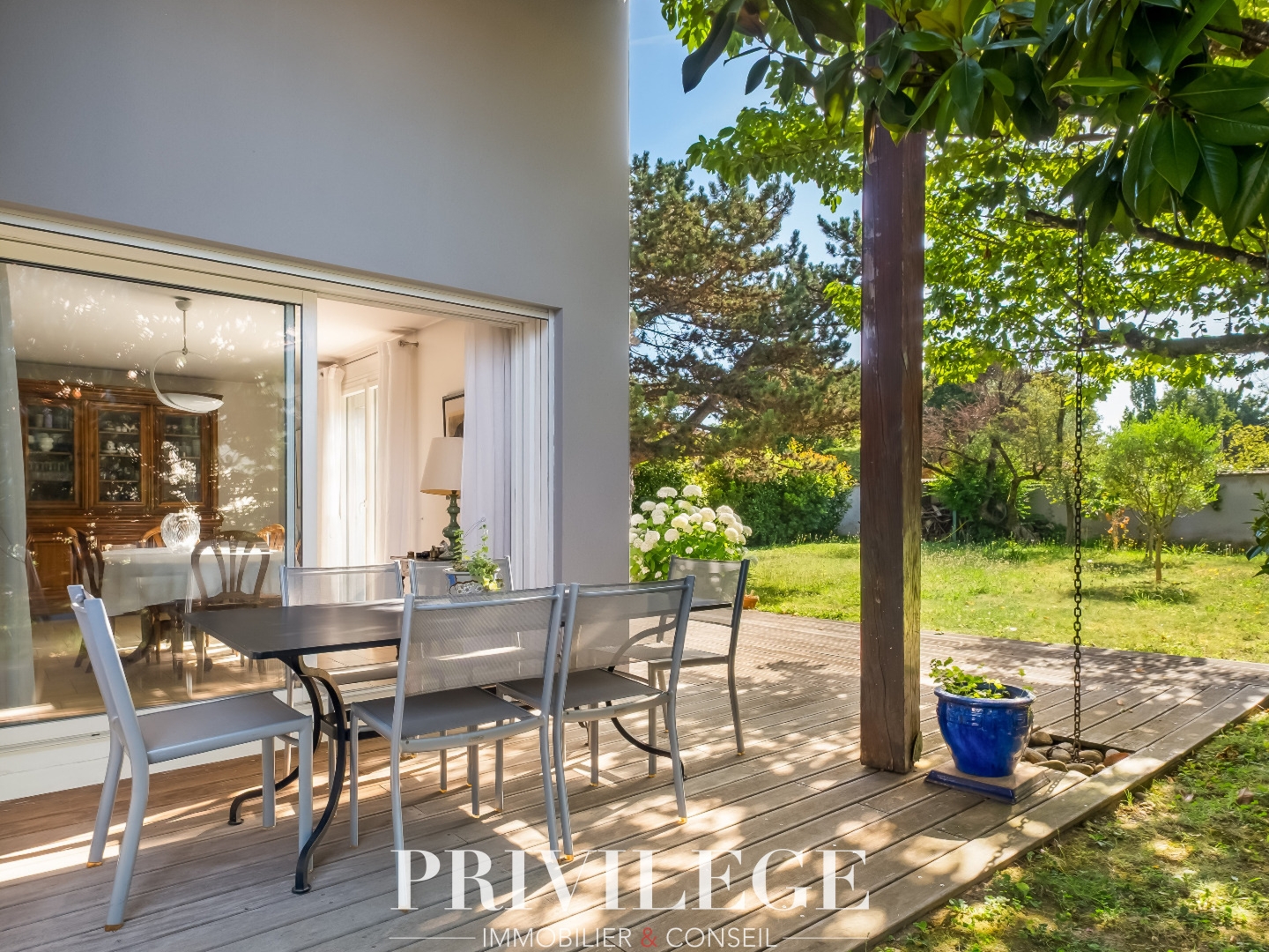 Terrain à vendre - 709m2 - Chassieu (69680)