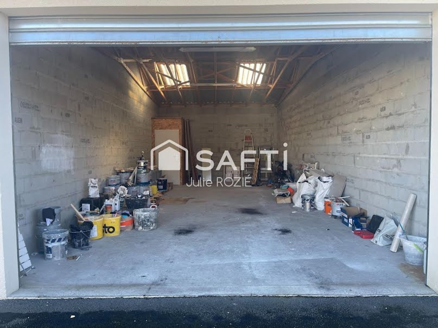 Parking/Garage/Box 55 m²