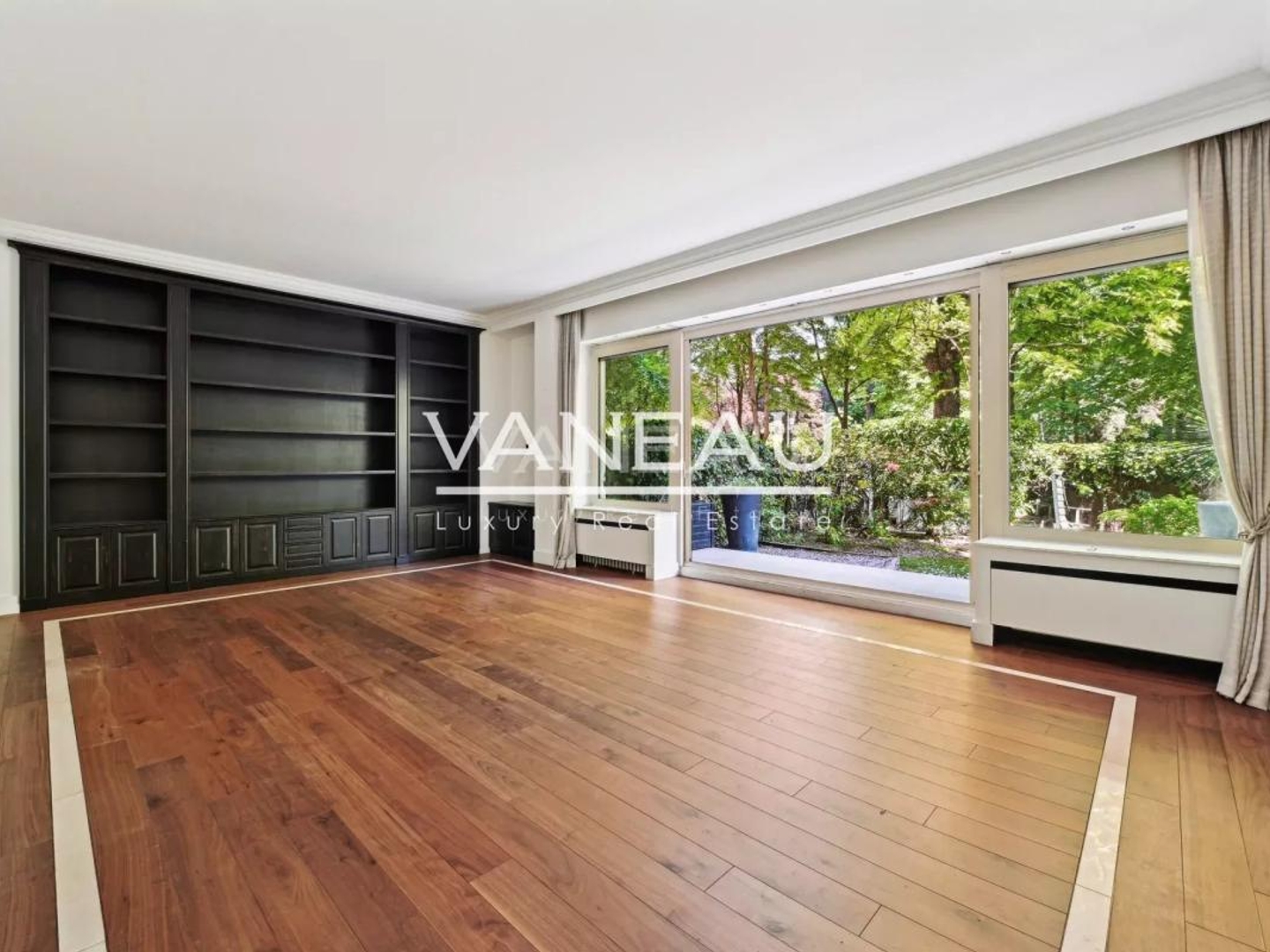Appartement à vendre - 7 pièces - 215m2 - Paris 16e (75016)