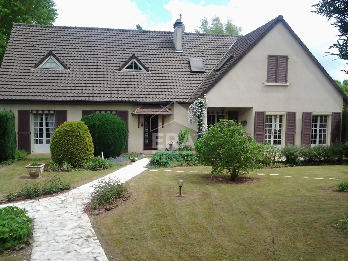 Maison 9 pièces 227 m²