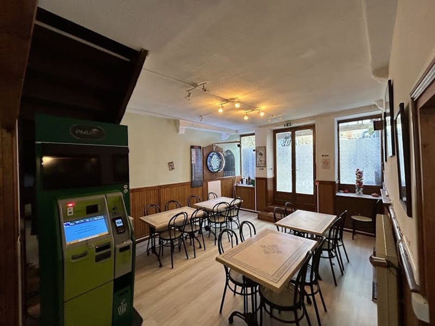 Appartement 9 pièces 218 m²